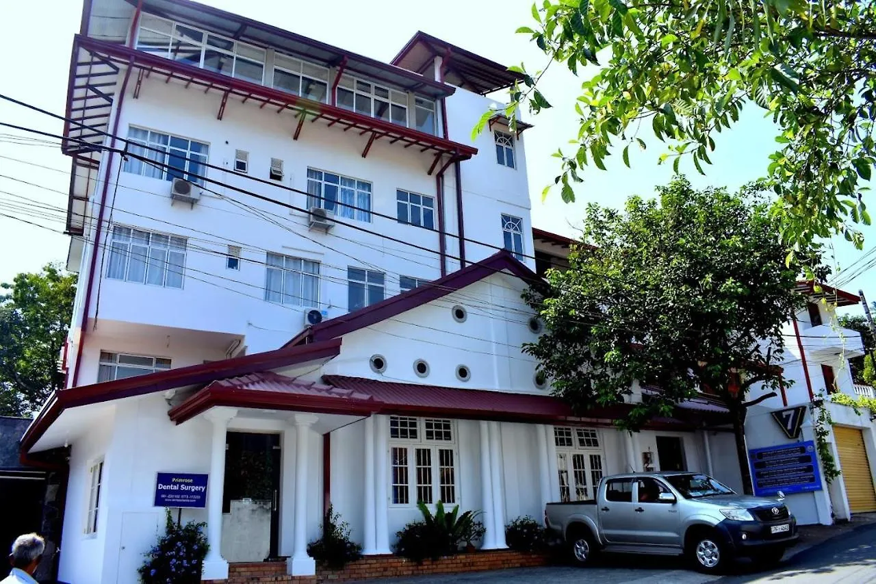 Smile Hub Kandy Penthouse Apartment 0*,